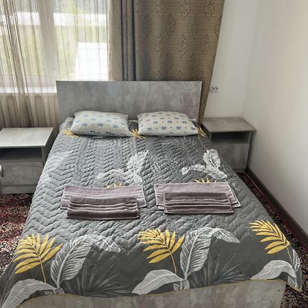 Guest House Baytur Kochkor Екстер'єр фото