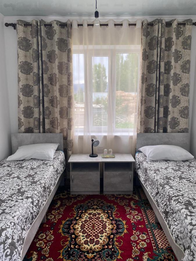 Guest House Baytur Kochkor Екстер'єр фото