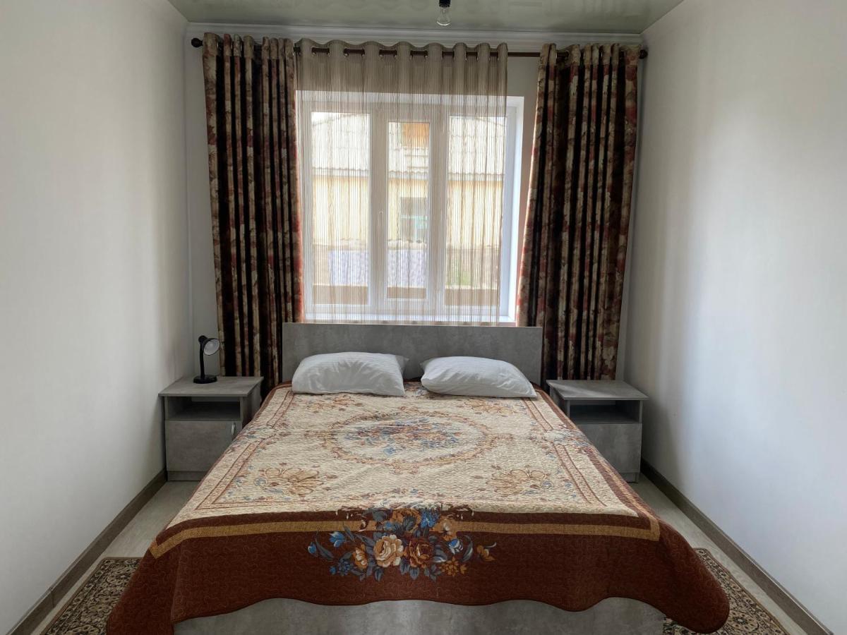 Guest House Baytur Kochkor Екстер'єр фото