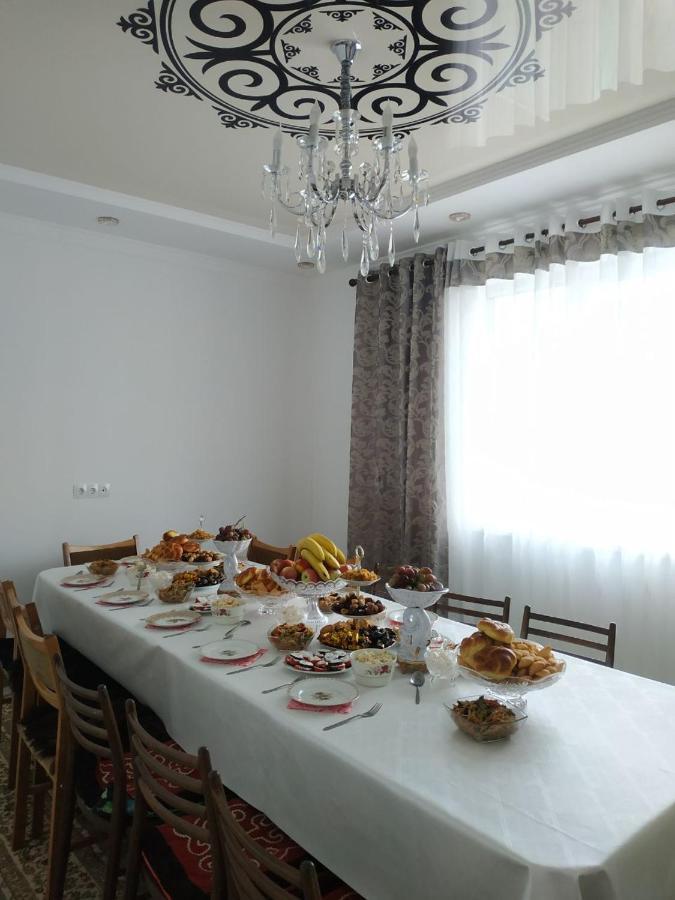 Guest House Baytur Kochkor Екстер'єр фото