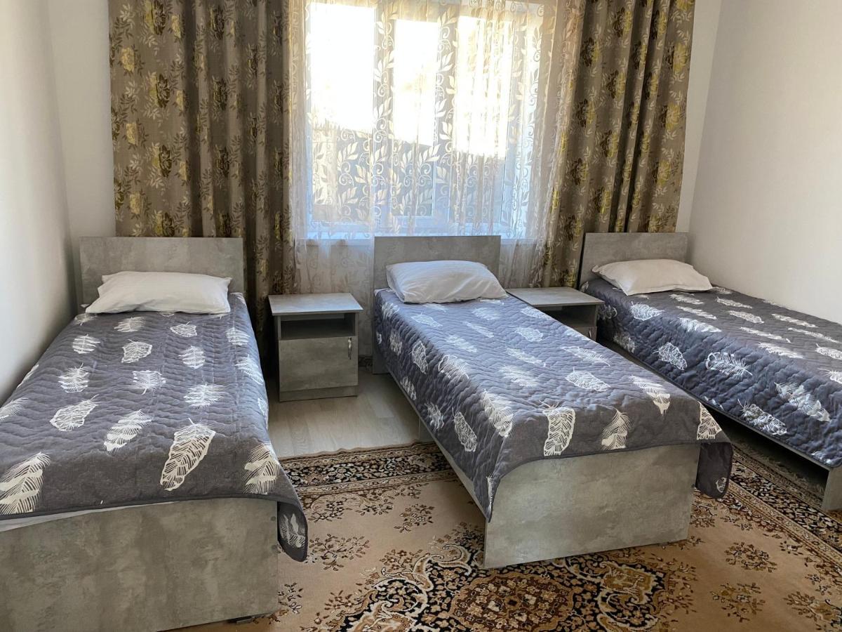 Guest House Baytur Kochkor Екстер'єр фото