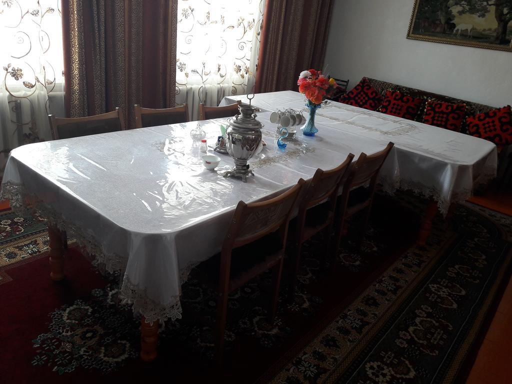 Guest House Baytur Kochkor Екстер'єр фото