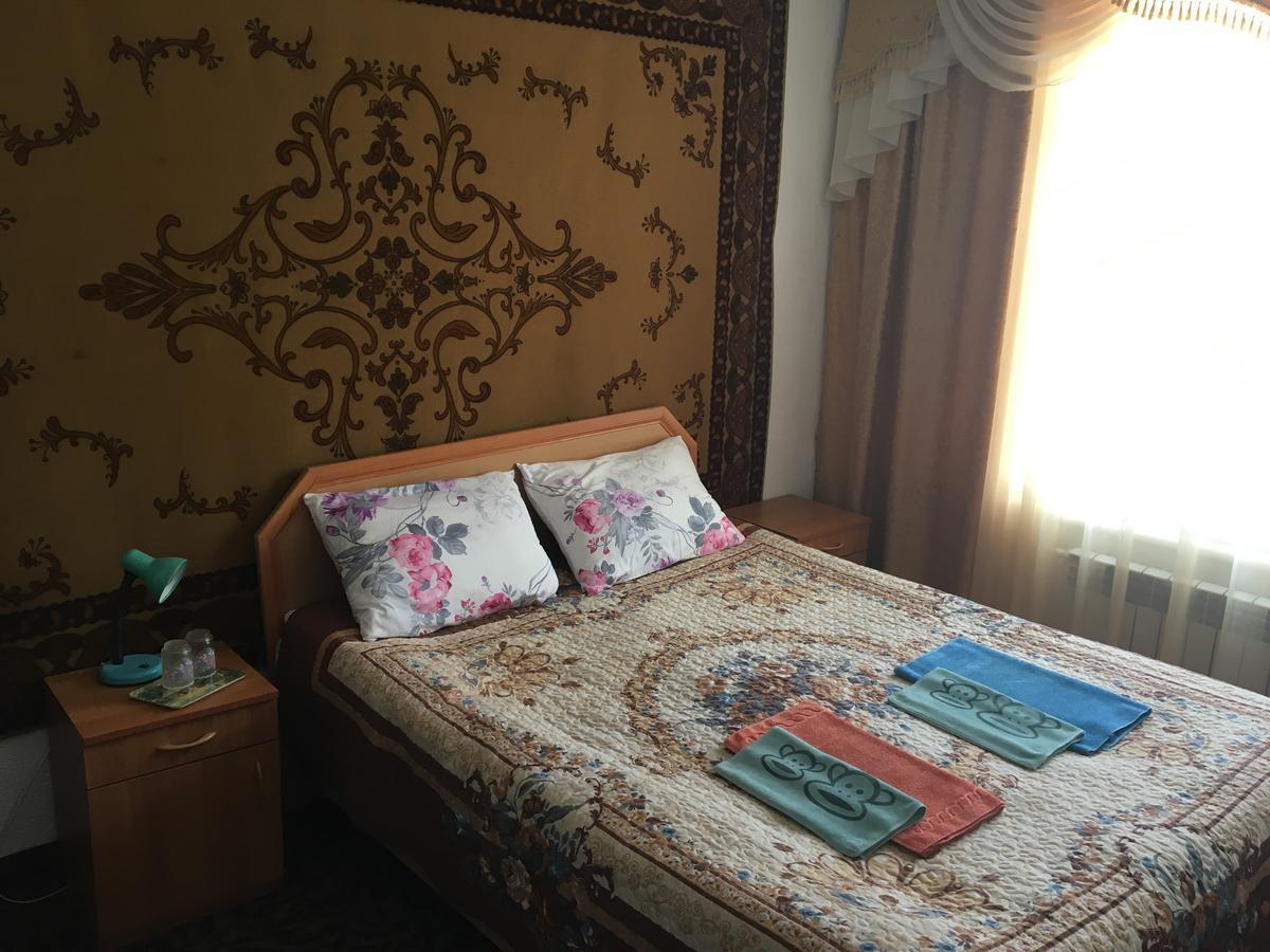 Guest House Baytur Kochkor Екстер'єр фото